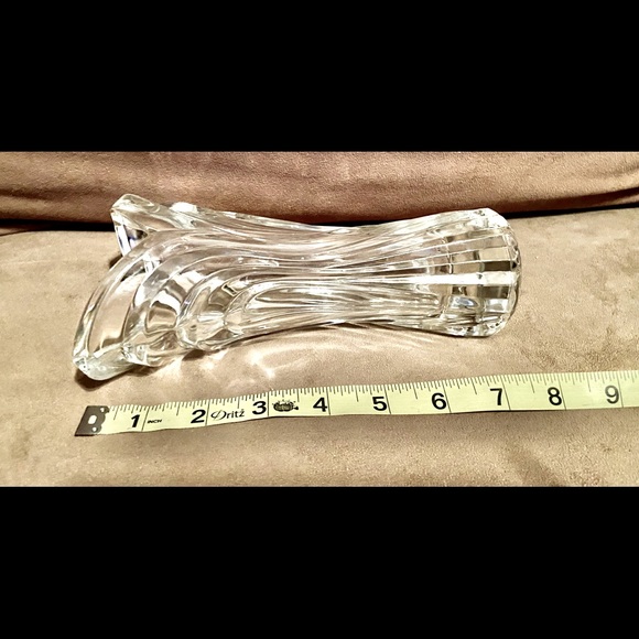 🎉HP🎉Heavy Swirled Clear Glass Tulip Rim Vase - Picture 7 of 8
